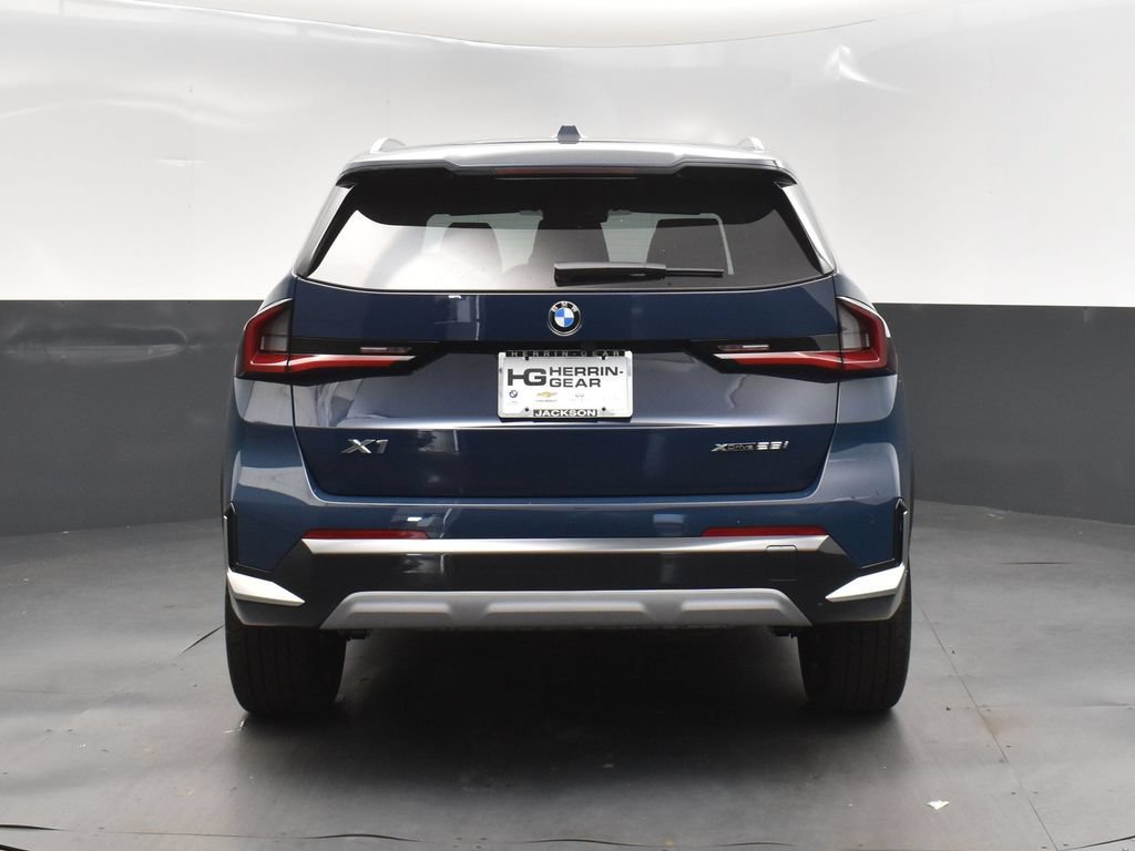 Certified 2026 BMW X1 xDrive28i w/ Convenience Package AWD/4WD image 6