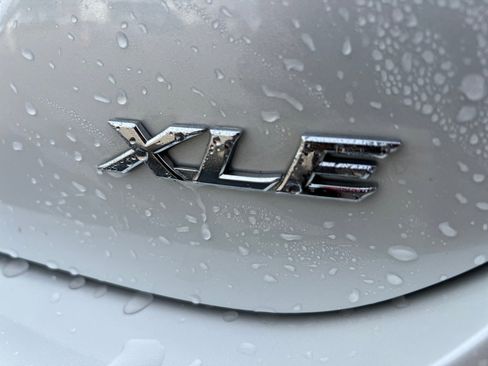 Used 2022 Toyota Camry XLE image 31