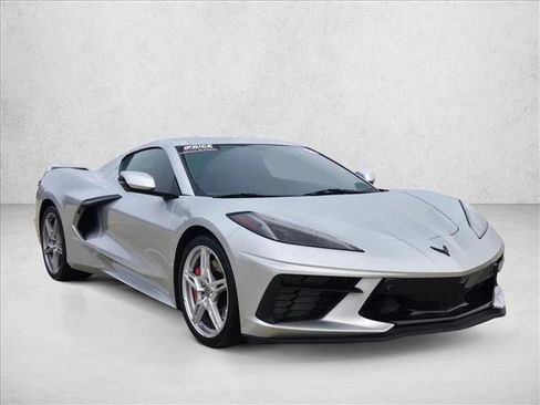 Used 2020 Chevrolet Corvette Stingray Preferred Cpe w/ 2LT Preferred Equipment Group image 3