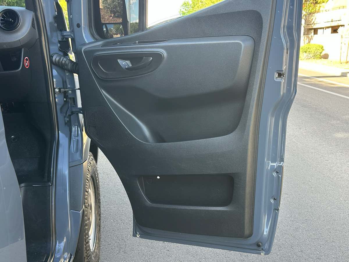 Used 2019 Mercedes-Benz Sprinter 144 image 38