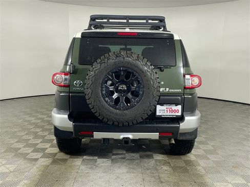 Used 2014 Toyota FJ Cruiser Base image 23