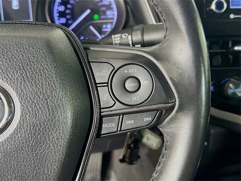 Used 2023 Toyota Camry SE image 17
