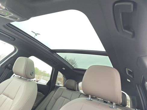 New 2025 Audi Q5 Premium image 28