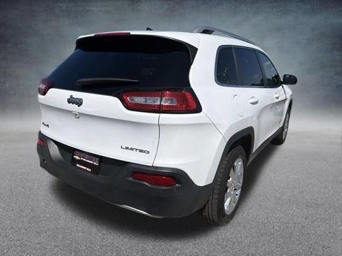 Used 2017 Jeep Cherokee Limited w/ Luxury Group AWD/4WD image 6