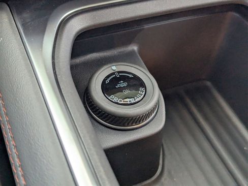 New 2025 Ford Expedition Active image 46