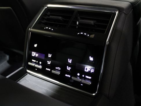 Used 2023 Porsche Panamera Platinum Edition image 26