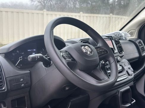 Used 2023 RAM ProMaster 2500 image 14