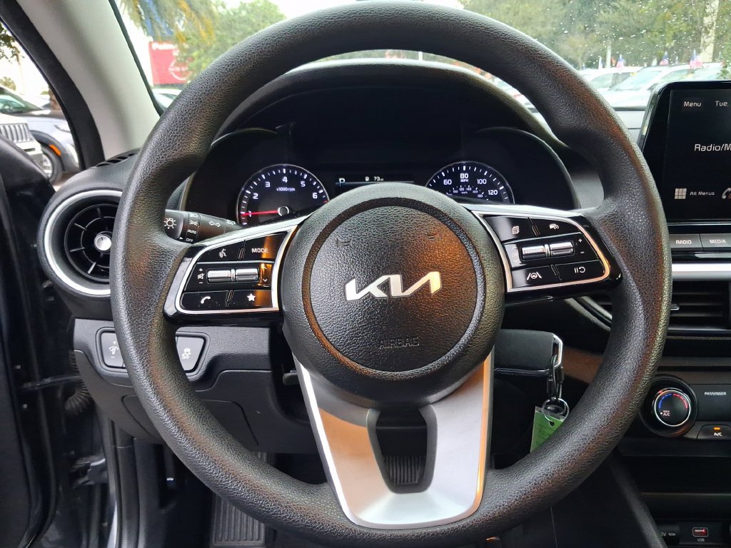 Used 2023 Kia Forte LXS FWD image 17