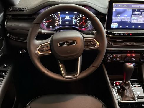 Used 2025 Jeep Compass Latitude w/ Altitude Special Edition image 12