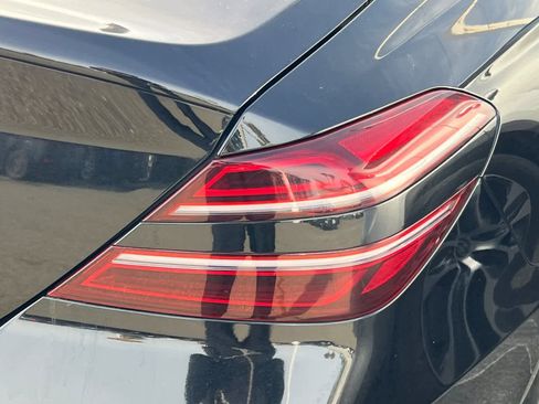 Used 2022 Genesis G70 2.0T image 17