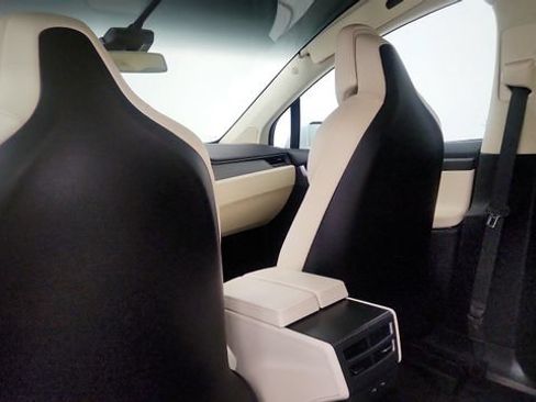 Used 2018 Tesla Model X 75D AWD/4WD image 47