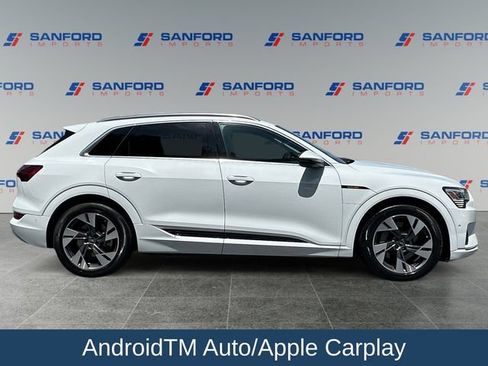 Used 2023 Audi e-tron Premium Plus w/ Premium Plus Package AWD/4WD image 7