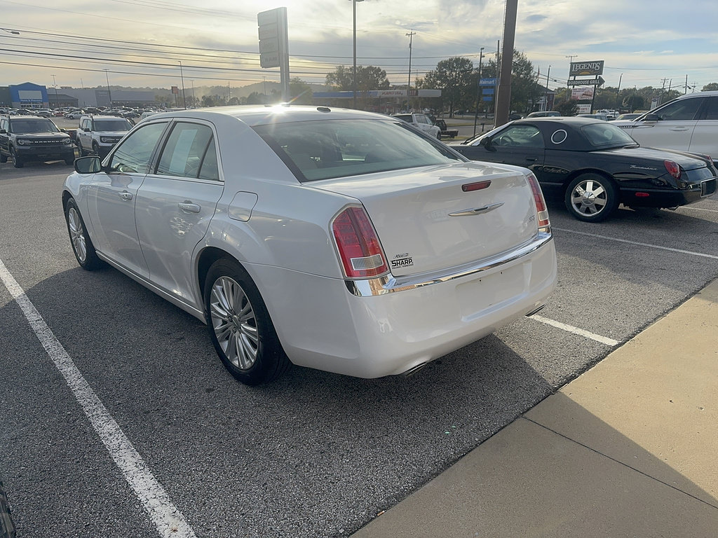 Used 2014 Chrysler 300 AWD w/ Driver Convenience Group image 10