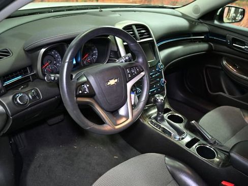 Used 2016 Chevrolet Malibu LT image 18