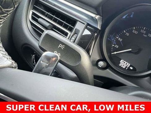 Used 2023 Porsche Macan S image 30