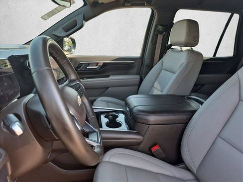 Used 2025 Chevrolet Tahoe LT AWD/4WD image 16