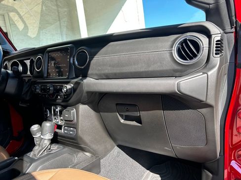 Used 2022 Jeep Wrangler Unlimited Sahara 4xe image 15