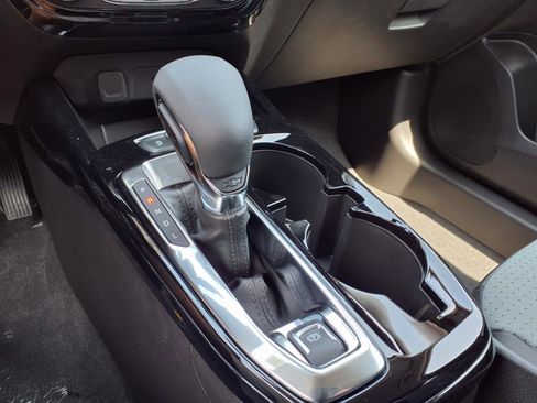 New 2025 Chevrolet Trax LT image 16