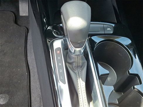 New 2025 Chevrolet Trax LT w/ LT Convenience Package image 7