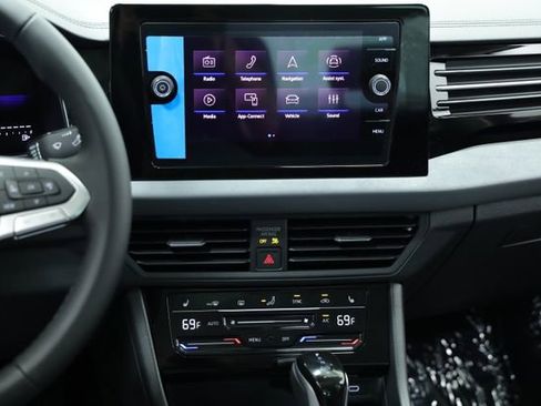 New 2025 Volkswagen Jetta SE image 16