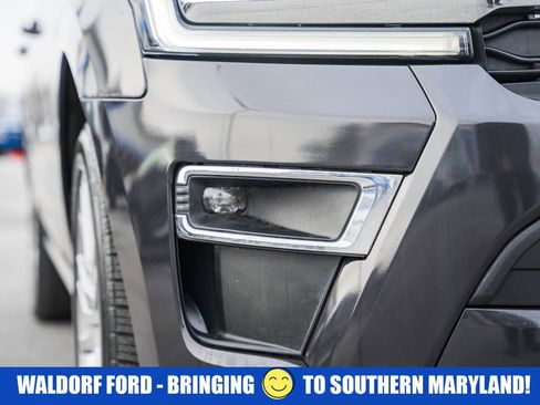 Used 2024 Ford Expedition Limited image 14