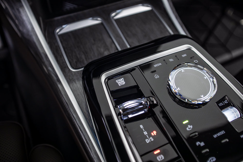 Used 2025 BMW 740i RWD image 32