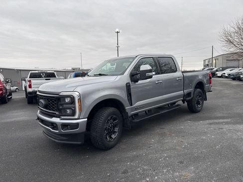 Used 2023 Ford F250 Lariat w/ Sport Appearance Package image 3
