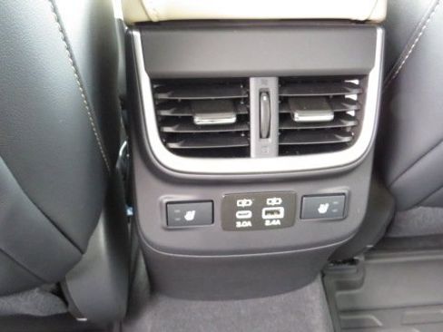 Used 2025 Subaru Outback Limited image 16