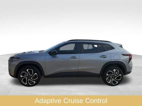 Used 2025 Chevrolet Trax RS w/ Driver Confidence Package image 10