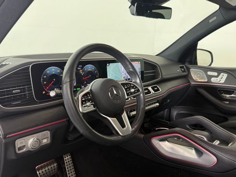 Used 2022 Mercedes-Benz GLS 450 4MATIC image 4