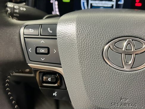 Used 2026 Toyota Camry SE FWD image 18