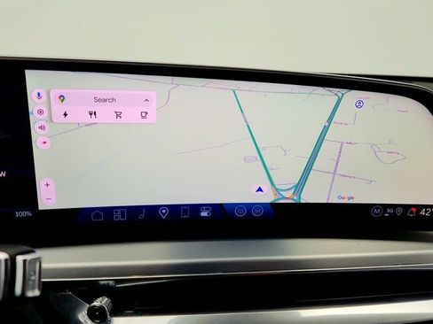 Used 2024 Cadillac Lyriq Luxury image 17