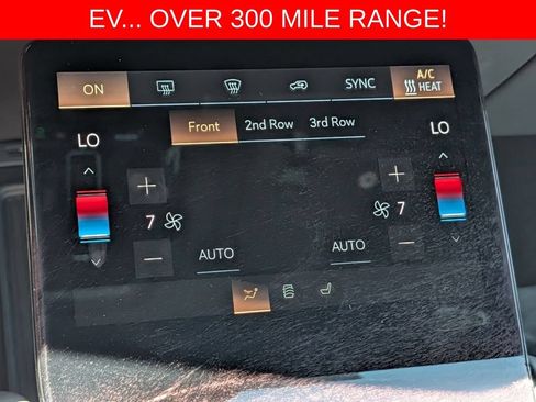 Used 2026 Cadillac Vistiq Sport w/ LPO, Floor Liner Package AWD/4WD image 42