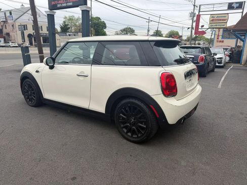 Used 2018 MINI Cooper 2-Door Hardtop FWD image 4