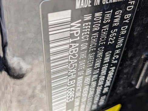 Used 2017 Porsche Macan S image 23