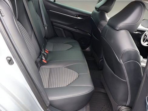 Certified 2022 Toyota Camry SE w/ Convenience Package image 14