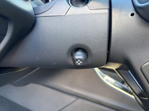 Certified 2022 Jeep Grand Cherokee Overland image 9