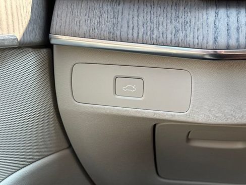 Certified 2023 Volvo XC90 B6 Plus w/ Protection Package Premier AWD/4WD image 32