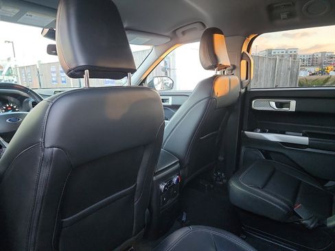 Used 2023 Ford Explorer XLT w/ Equipment Group 202A image 24