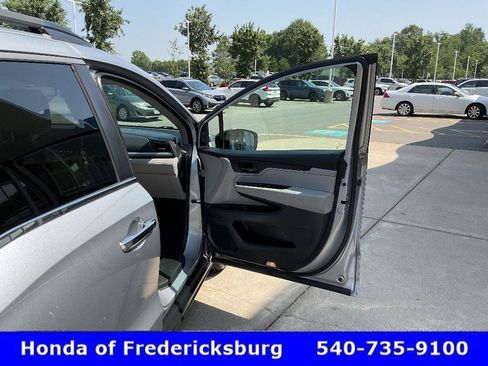 Used 2018 Honda Odyssey EX-L image 20