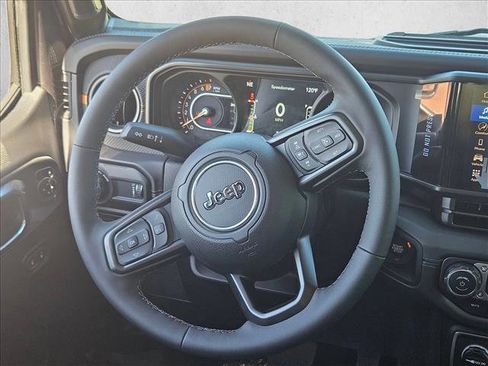 New 2025 Jeep Gladiator Mojave w/ Convenience Group image 11