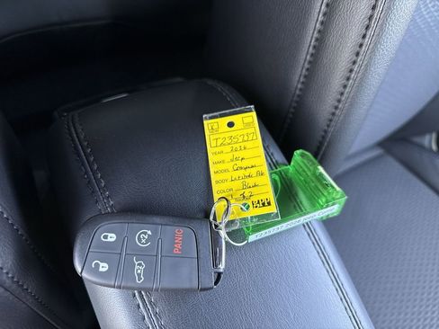 New 2026 Jeep Compass Latitude image 28