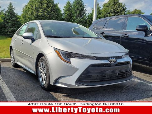 Used 2023 Toyota Corolla LE image 1