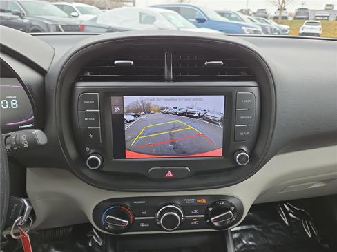 Certified 2023 Kia Soul LX w/ LX Technology Package image 22