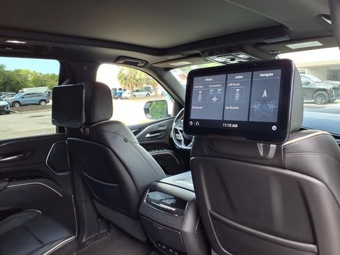 Used 2021 Cadillac Escalade Sport w/ LPO, Illumination Package AWD/4WD image 13