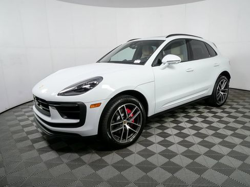 New 2026 Porsche Macan S image 2