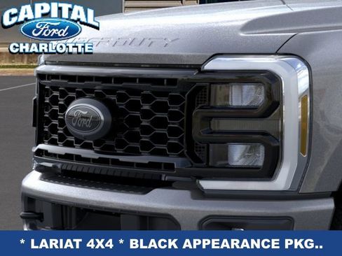 New 2026 Ford F250 Lariat w/ Black Appearance Package AWD/4WD image 17