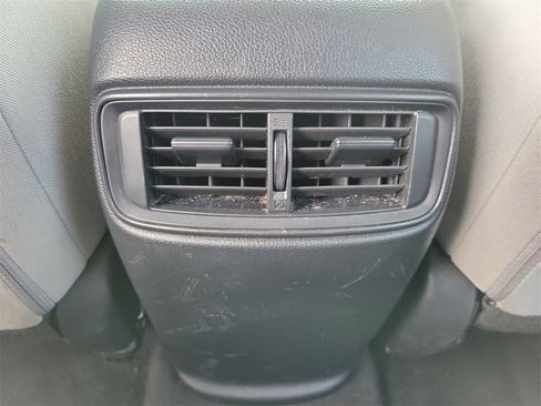 Used 2017 Honda CR-V LX image 10