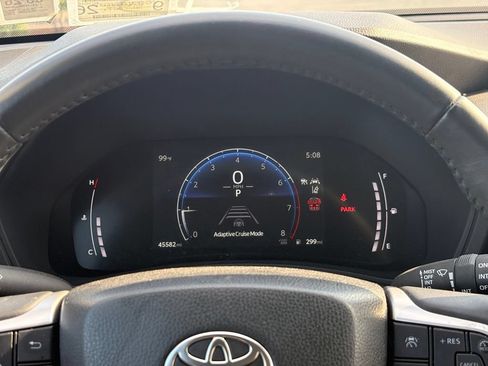 Used 2025 Toyota Grand Highlander AWD image 15