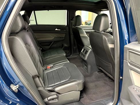 Used 2021 Volkswagen Atlas Cross Sport SEL Premium R-Line image 30